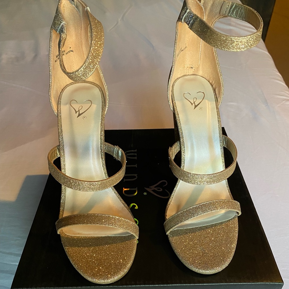 High heel shoes